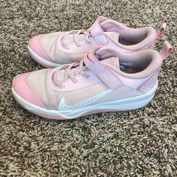 Nike Sneakers - Picture 2 of 3